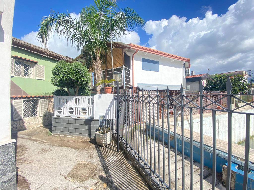 Villa a Giugliano in campania in Via Scipione l'Africano - Foto 3