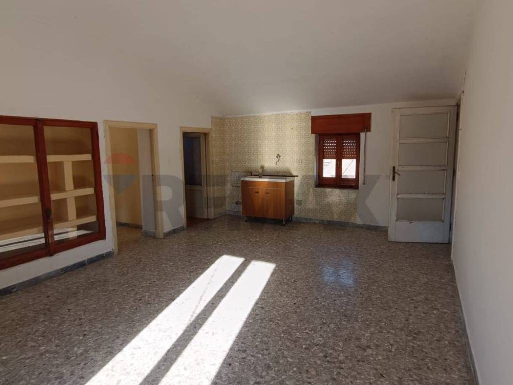 Casa indipendente a Castelluccio dei sauri in Via Inverse - Foto 5