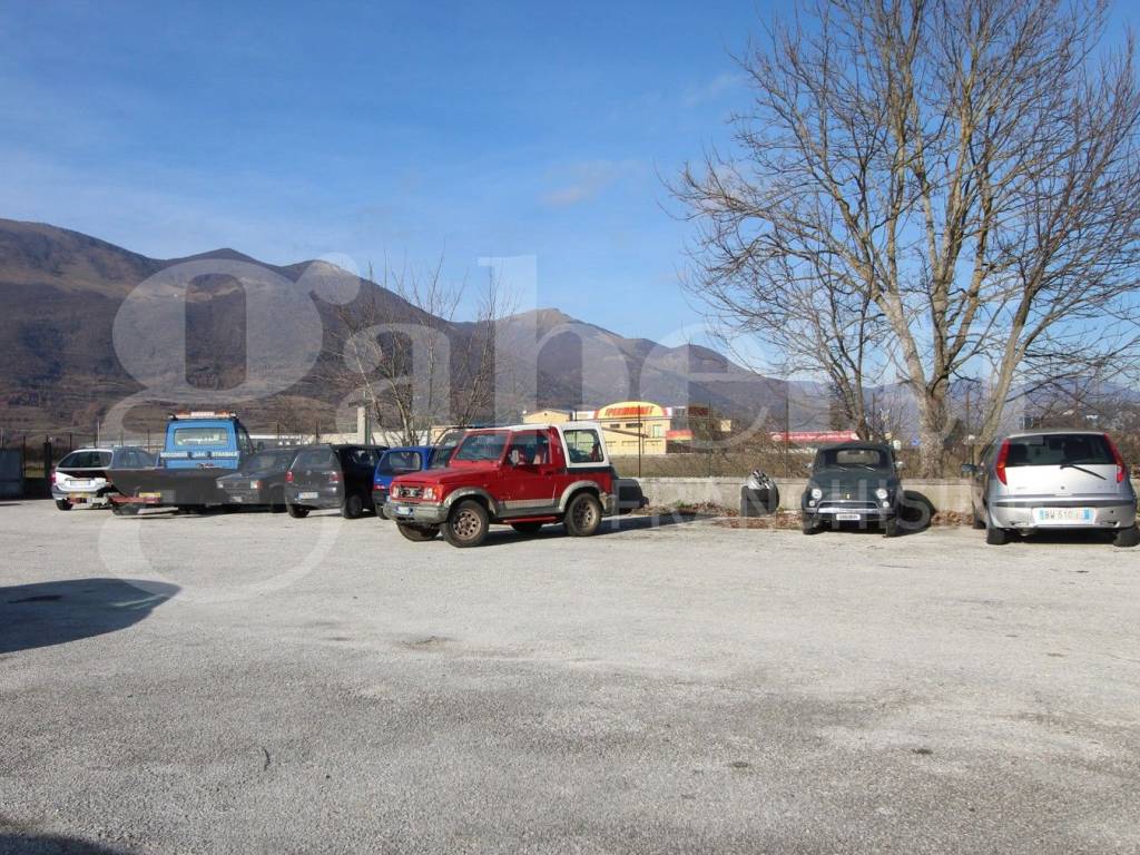 Palazzo / stabile a Castel di sangro in Strada Statale 17 casello 150, snc - Foto 2