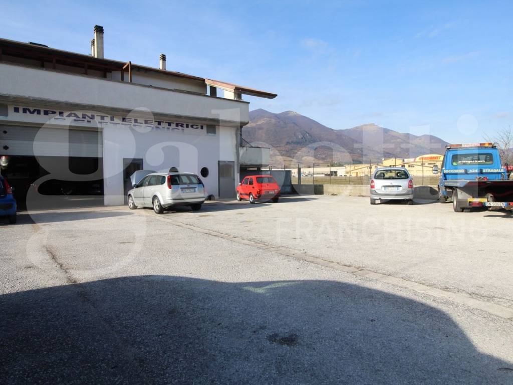 Palazzo / stabile a Castel di sangro in Strada Statale 17 casello 150, snc - Foto 5