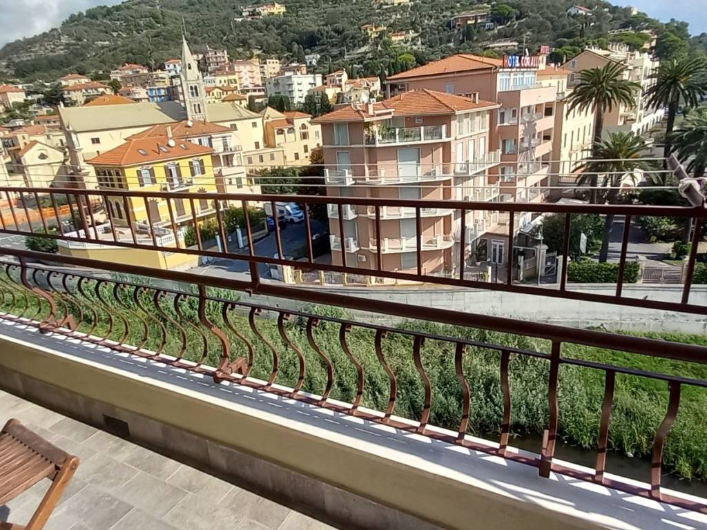 Appartamento a Finale ligure in Corso Europa, 87 - Foto 3