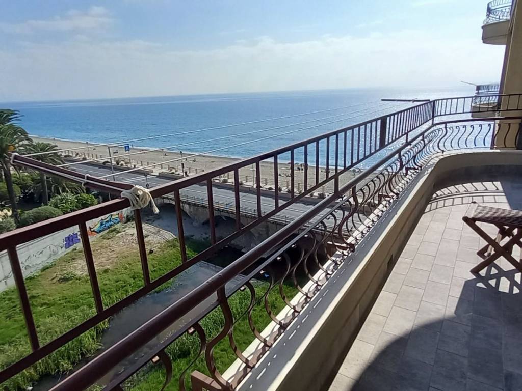 Appartamento a Finale ligure in Corso Europa, 87 - Foto 4
