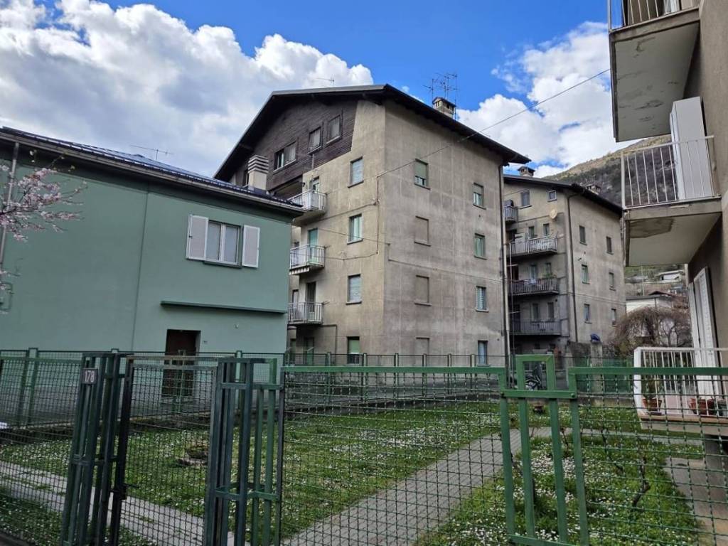 Appartamento a Aosta in Corso Saint Martin de Corleans, 182 - Foto 2