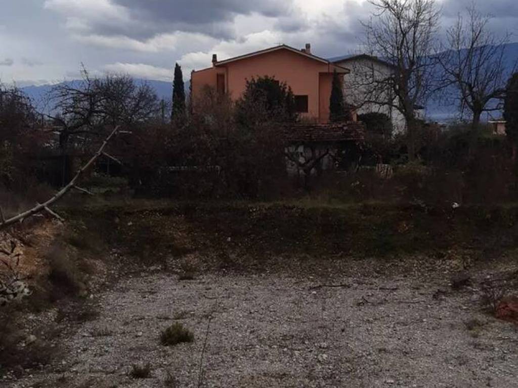 Terreno a Avezzano in Via Brunelleschi S.N.C. - Foto 2