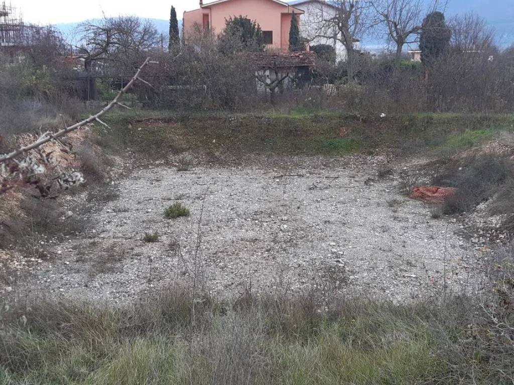 Terreno a Avezzano in Via Brunelleschi S.N.C. - Foto 3