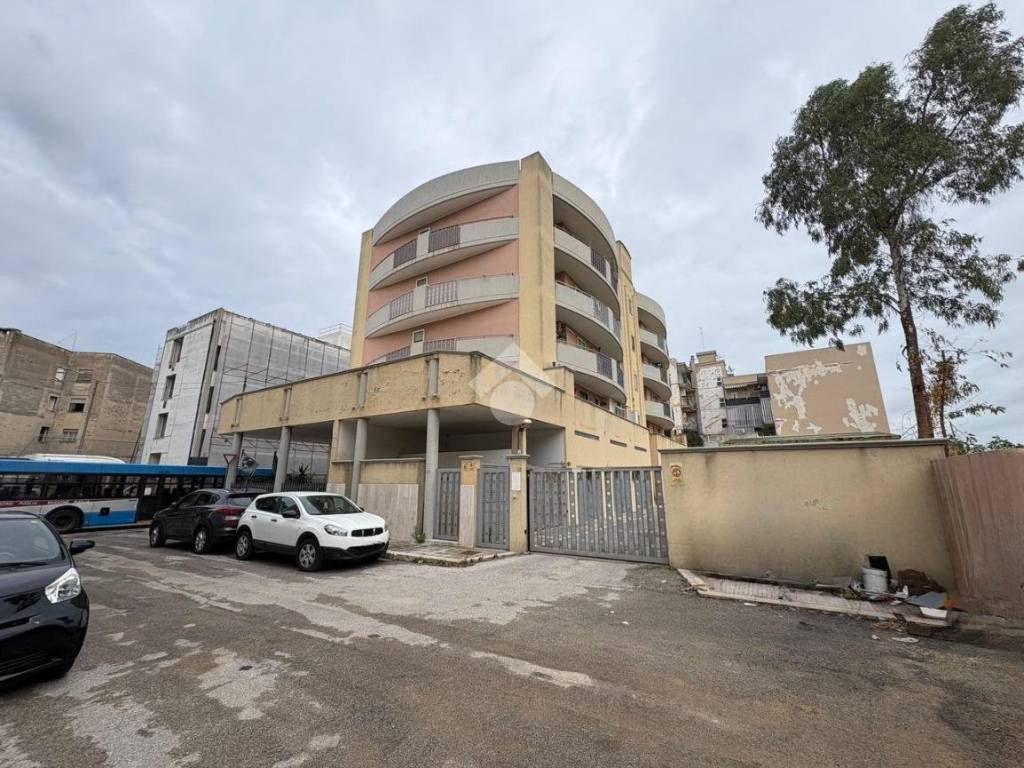 Box / garage a Brindisi in Via Bastioni San Giacomo, 62 - Foto 2