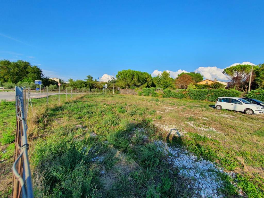 Terreno a Bastia umbra in Via Hochberg - Foto 2