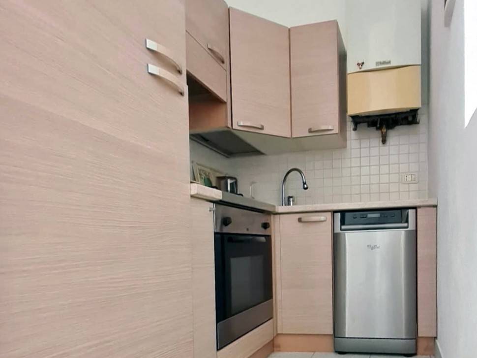 Appartamento a Como in Via Aristide Calderini - Foto 5