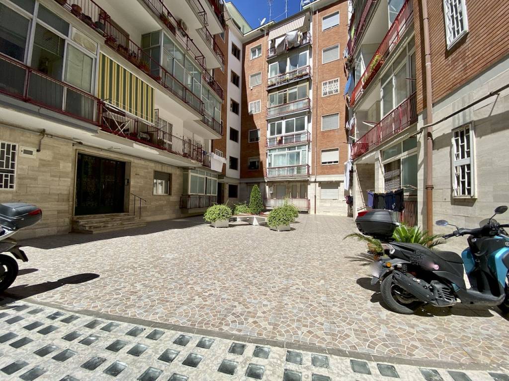 Appartamento a Napoli in Via San Domenico, 62 - Foto 3