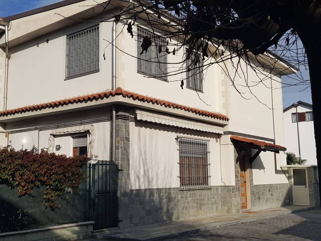 Appartamento a Beinasco in Via Montello, 2 - Foto 2