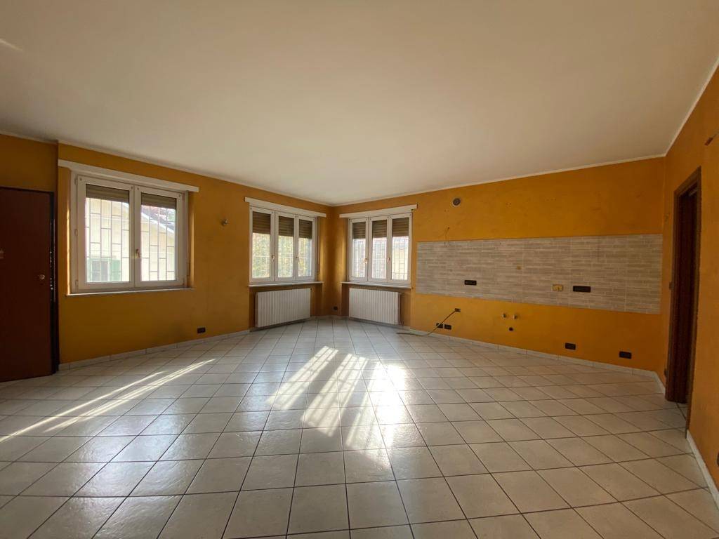 Appartamento a Beinasco in Via Montello, 2 - Foto 5