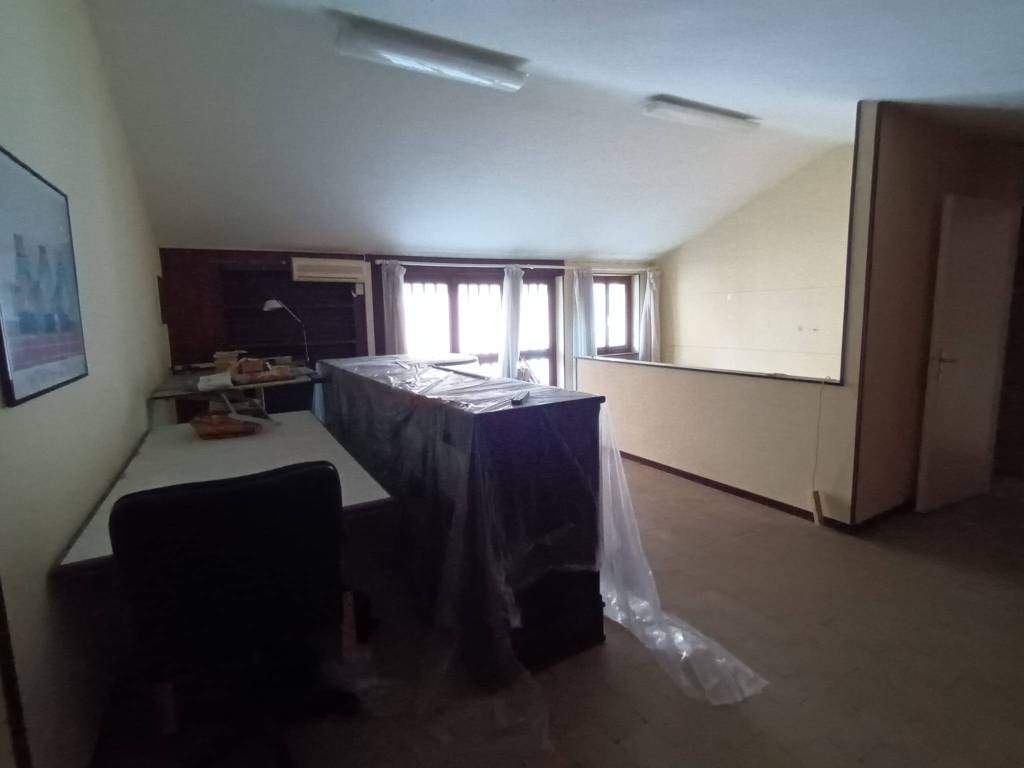 Appartamento a Alice castello in Piazza Fratelli Savio, 9 - Foto 4