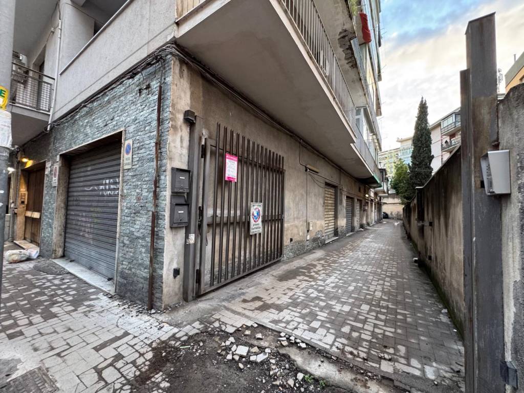 Box / garage a Catania in Via Suor Maria Mazzarello - Foto 2