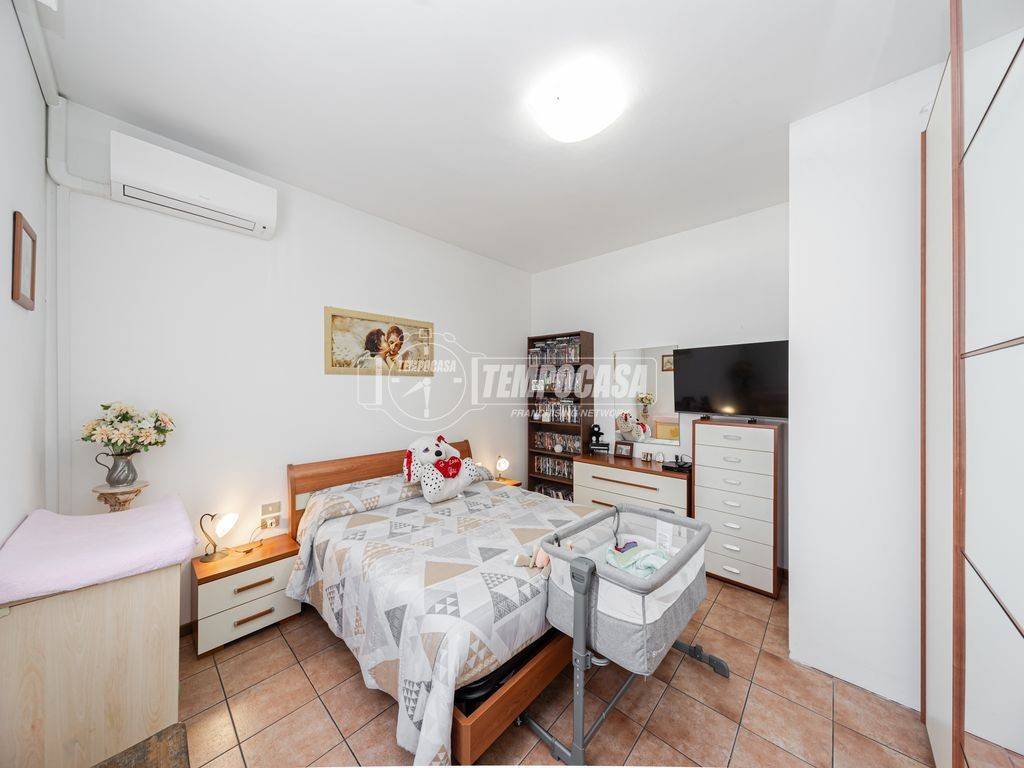 Appartamento a Muggiò in Via Europa 17 - Foto 2