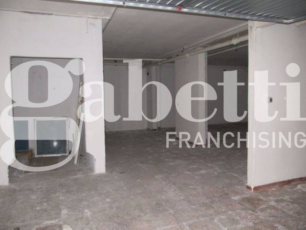 Box / garage a Brindisi in Via Pace Brindisina, 77 - Foto 3