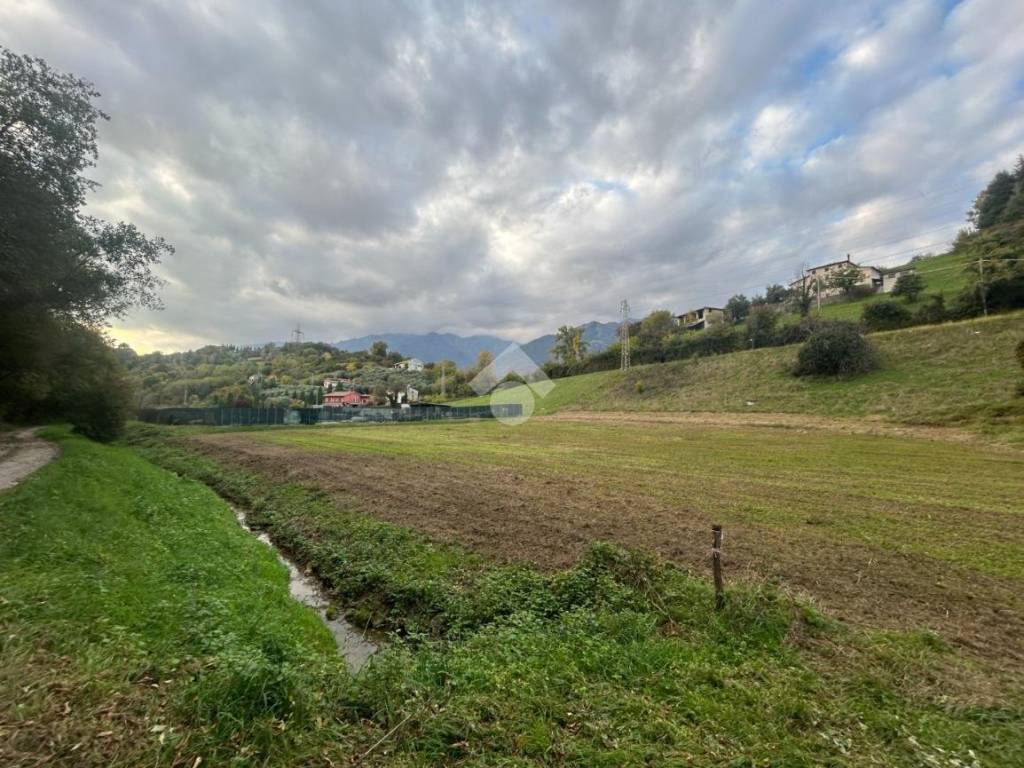 Terreno a Cavaso del tomba in Via G. Pascoli - Foto 3