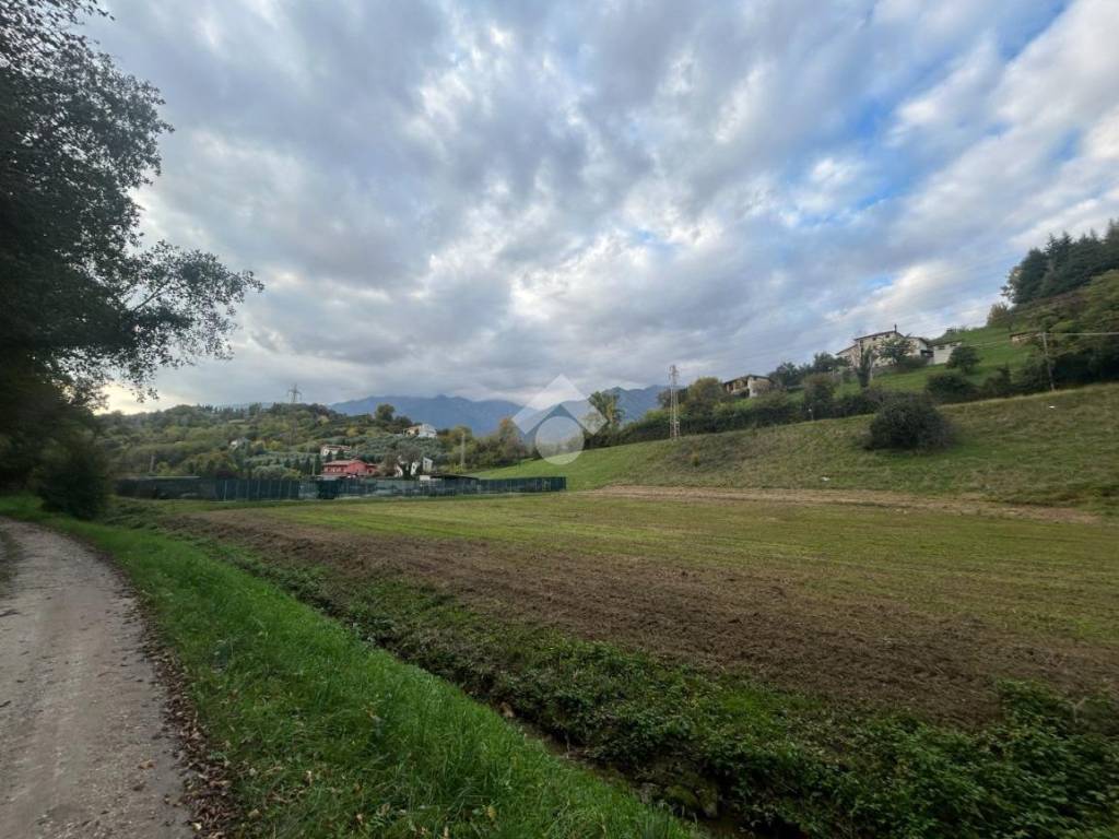 Terreno a Cavaso del tomba in Via G. Pascoli - Foto 4