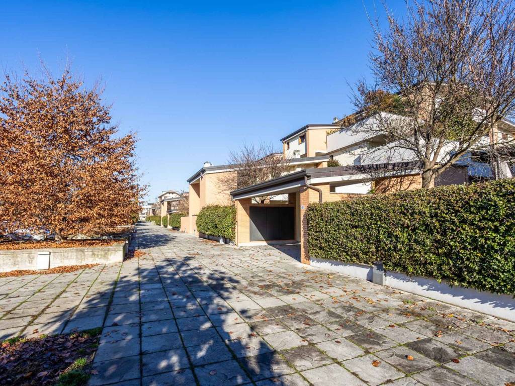 Appartamento a Lissone in Via Antonio Pacinotti - Foto 2