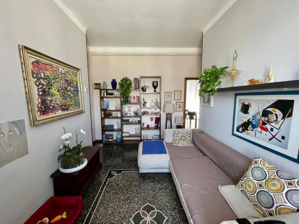 Appartamento a Genova in Via Pellegrino Matteucci, 3 - Foto 2