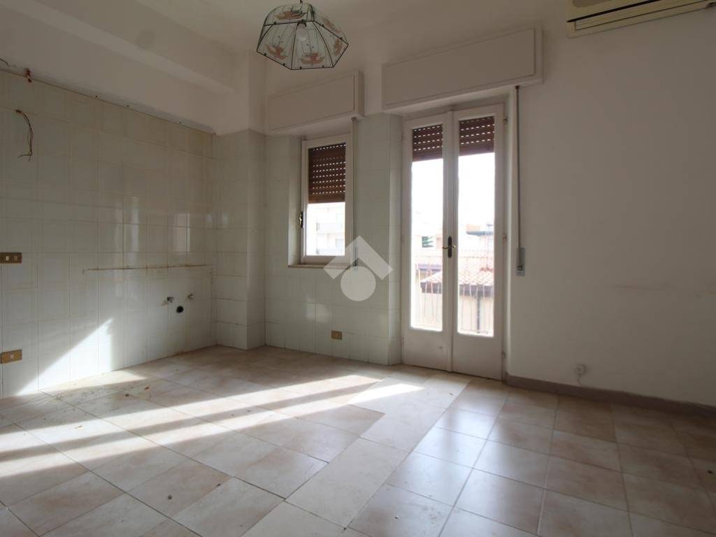 Appartamento a Reggio calabria in Via Regina Elena, 19 - Foto 5