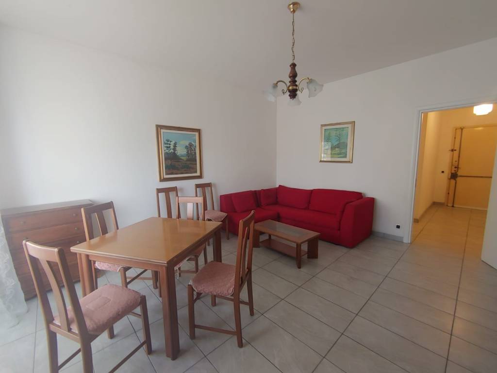 Appartamento a Gallarate in Via Amatore Sciesa - Foto 2