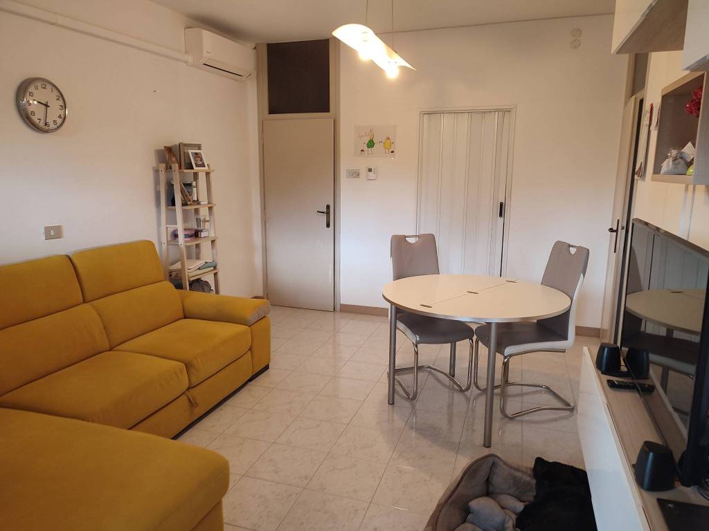 Appartamento a Trieste in Via Vinicio Lago, 16 - Foto 2