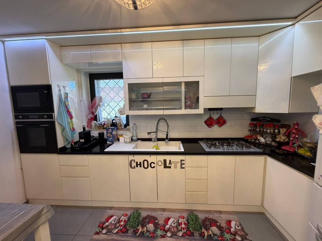 Villetta a schiera a Fiumicino in Via Passo Buole - Foto 5