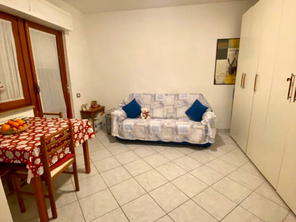 Appartamento a Latina in Via Saturnino Piattella, 1 - Foto 2