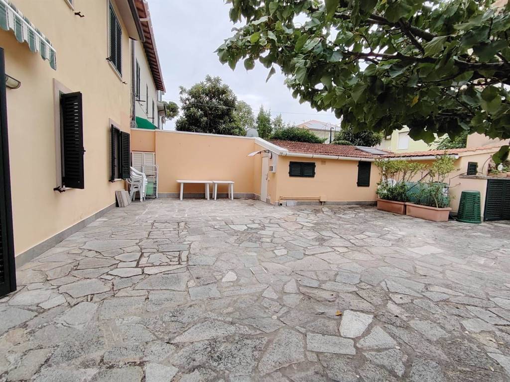 Appartamento a Rosignano marittimo in Via Sante Zennaro, 5 - Foto 3