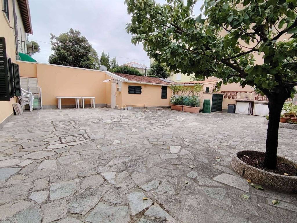 Appartamento a Rosignano marittimo in Via Sante Zennaro, 5 - Foto 4