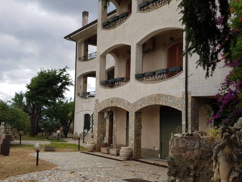 Villa a Rose in Piazza Giovanni Battista Capalbo - Foto 4
