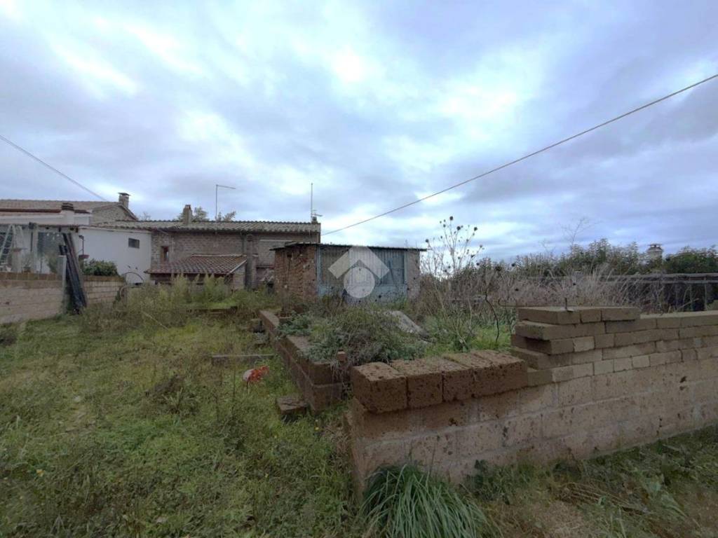 Casa indipendente a Viterbo in Strada Pian di Legname - Foto 2