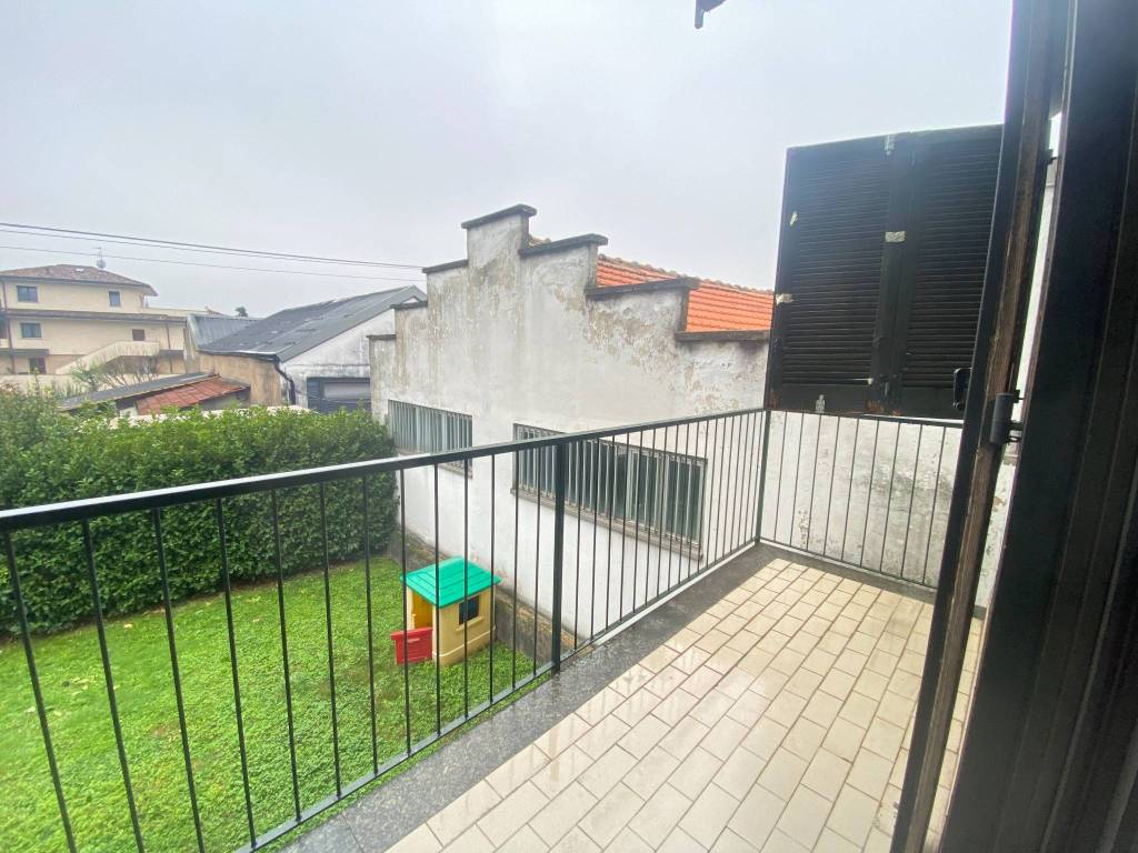 Appartamento a Cislago in Via Alessandro Volta, 102 - Foto 4