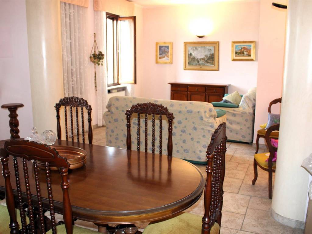 Villa a Trino in Via G. Giolito Ferrari - Foto 2