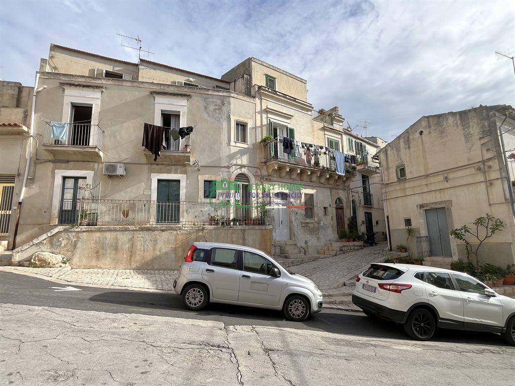 Casa indipendente a Scicli in Piazzetta Armando Diaz, 3 - Foto 2