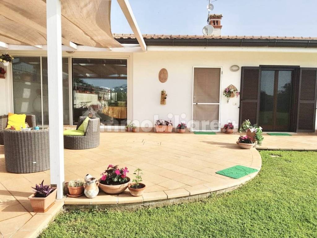 Villa a Sabaudia in Via Ayrton Senna - Foto 3