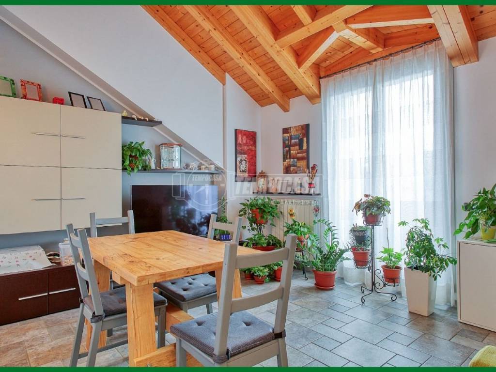 Appartamento a Arcisate in Via maestri scalpellini - Foto 2