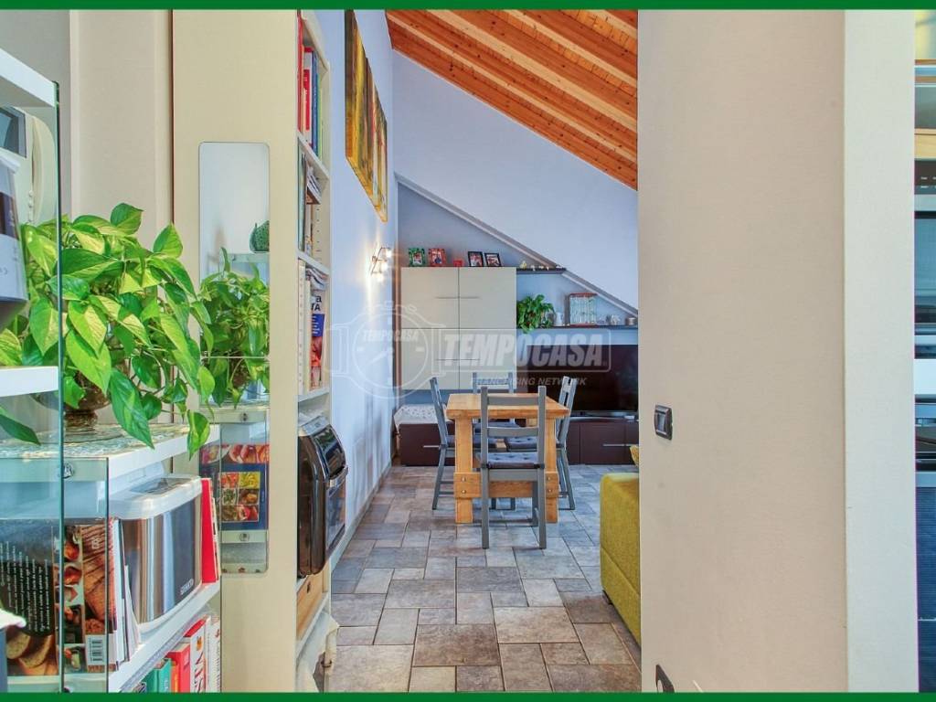 Appartamento a Arcisate in Via maestri scalpellini - Foto 5