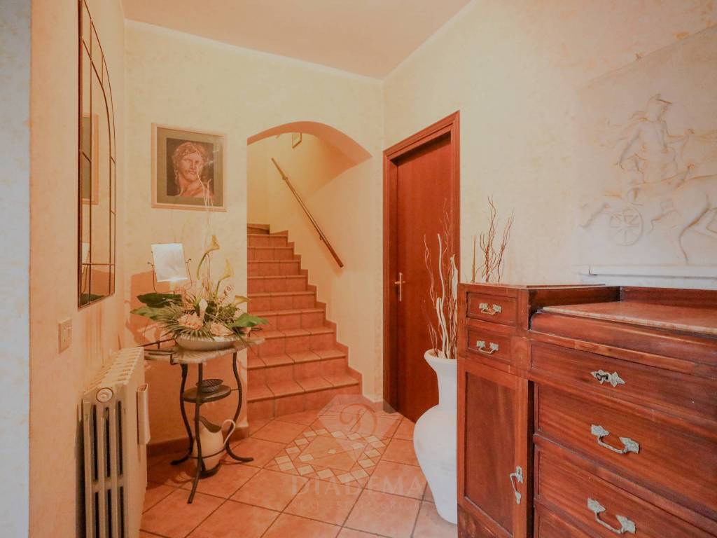 Casa indipendente a Besnate in Via Palestro, 2 - Foto 3