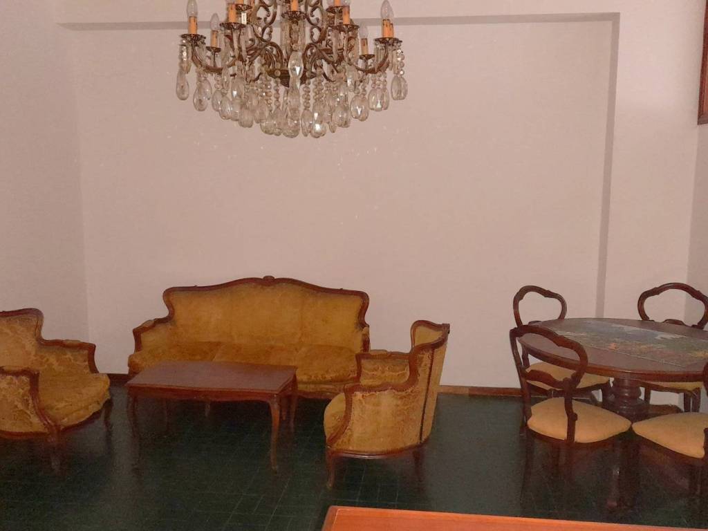 Appartamento a Voghera in Piazzetta Fratelli Bandiera - Foto 3