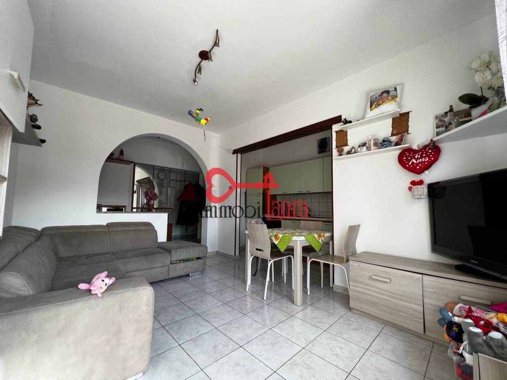 Appartamento a Viggiù in Via Le Cave - Foto 3
