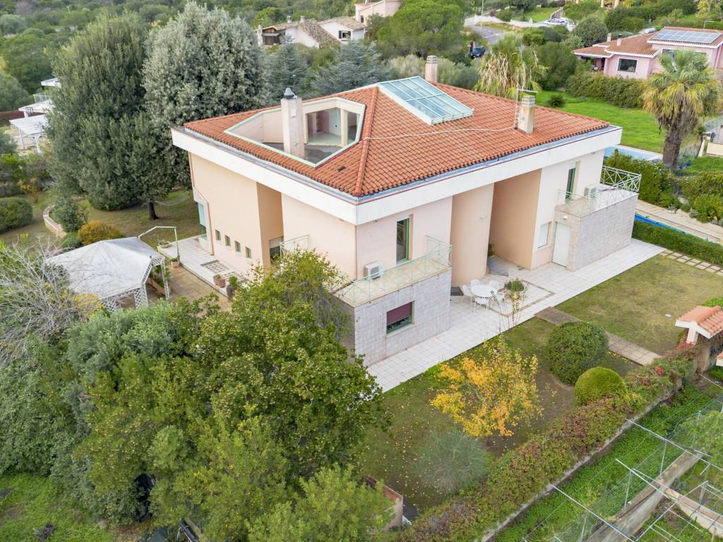 Villa a Capoterra in Strada Ventiquattro 24 - Foto 2