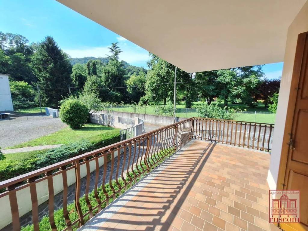 Villa a Fanna in Via Peressini, 50 - Foto 2