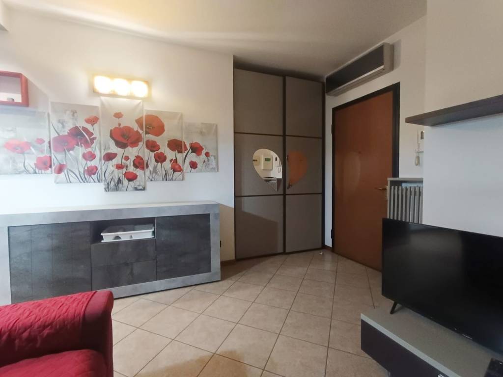 Appartamento a Senago in Piazza Carlo Marx, 5 - Foto 2