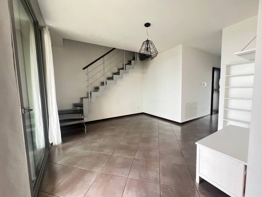 Appartamento a Cantù in Via Fiammenghini, 34 - Foto 5