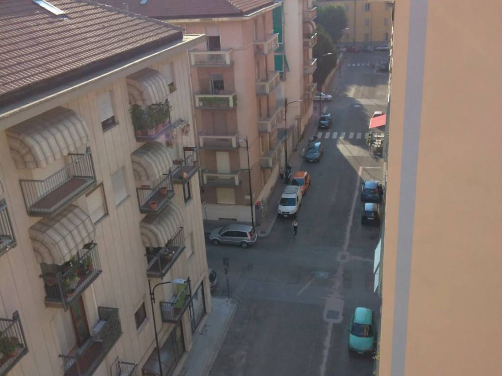 Appartamento a Asti in Via Edoardo Baudoin - Foto 3