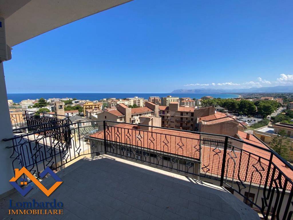 Appartamento a Castellammare del golfo in Via Segesta - Foto 2