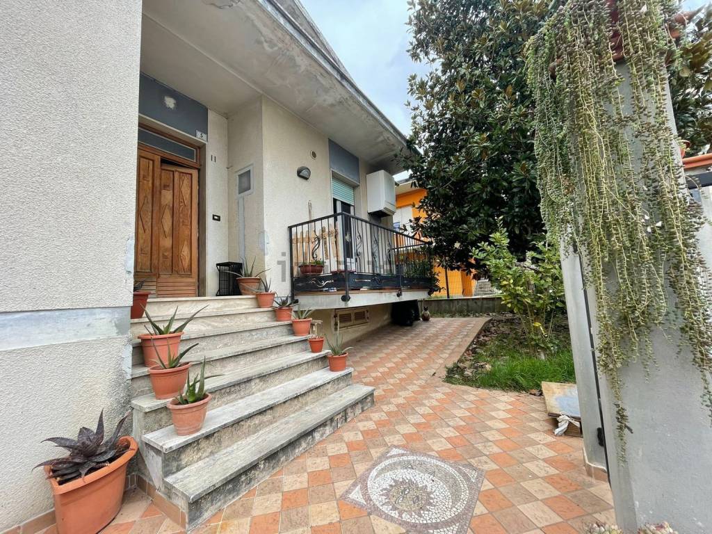Villa a Nereto in Via Francesco Petrarca, 5 - Foto 4