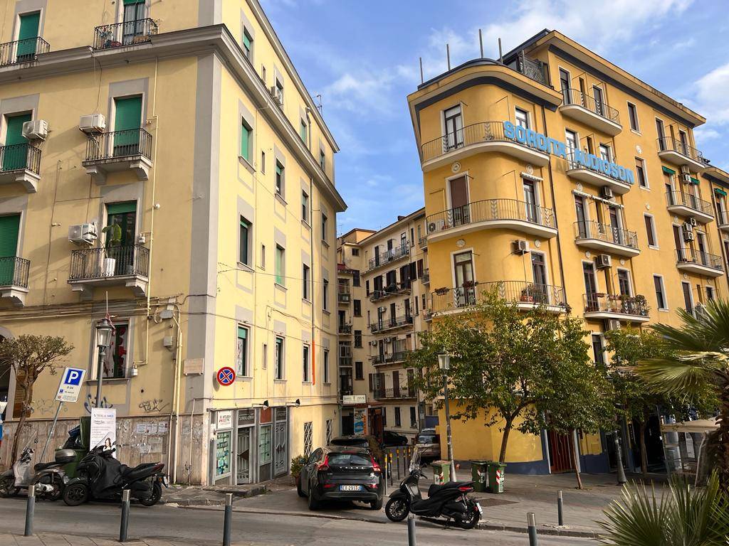 Immobile a Salerno in Piazza 24 Maggio - Foto 2