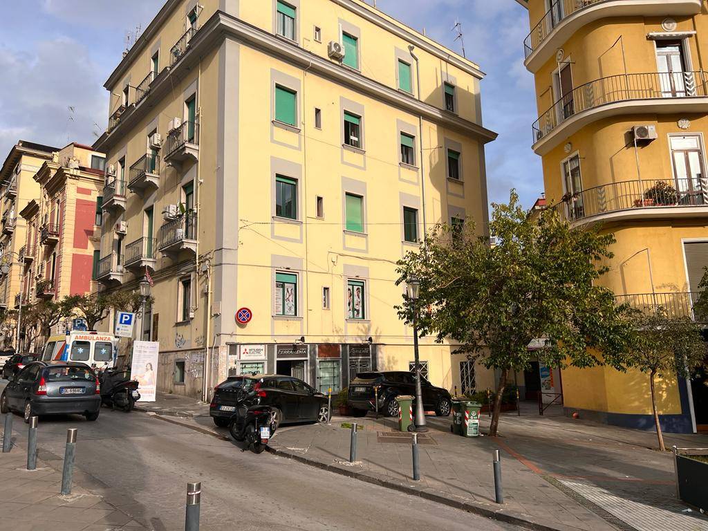Immobile a Salerno in Piazza 24 Maggio - Foto 3